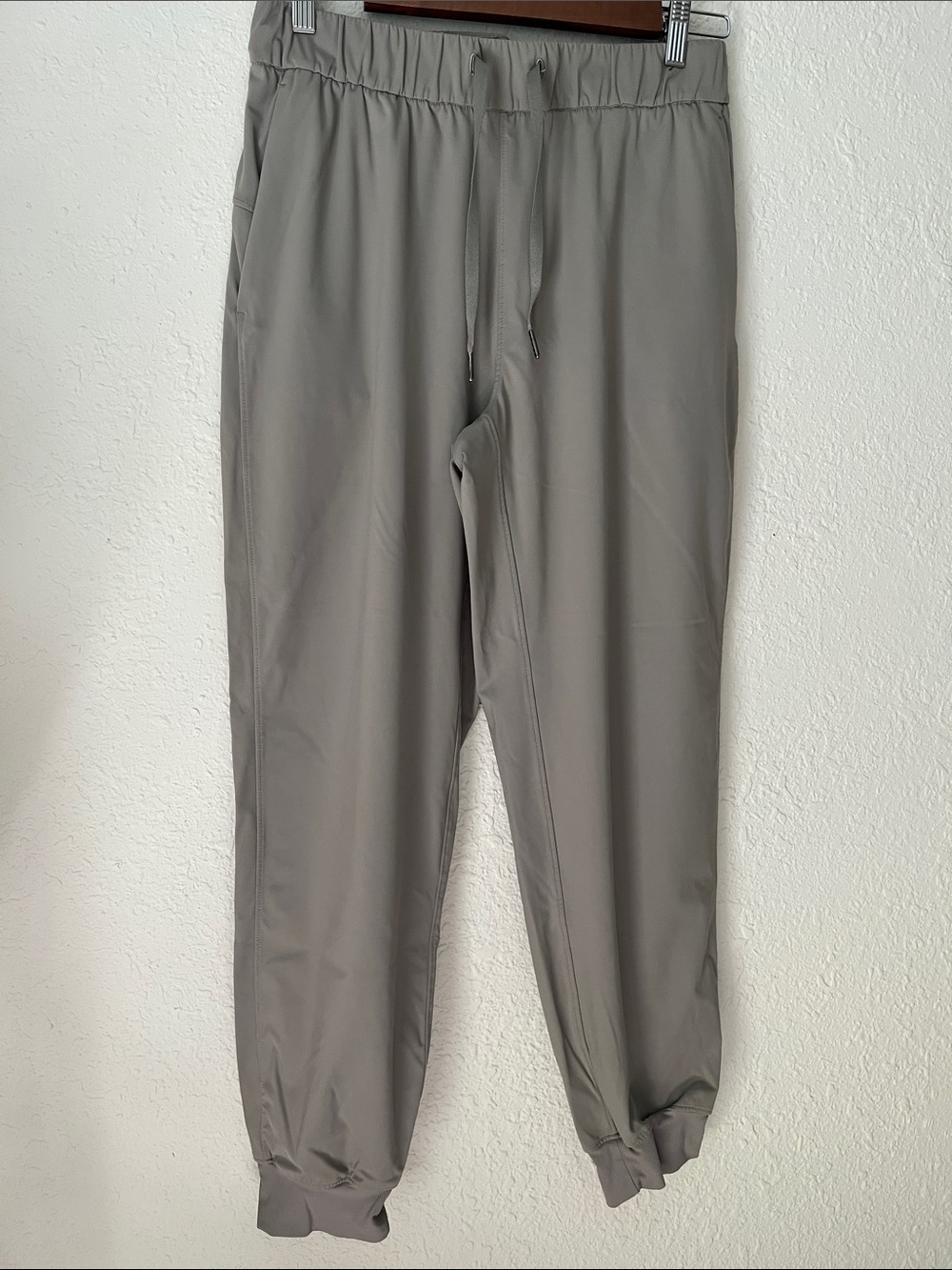 lululemon athletica Men's Jogger Pants in Light Gray